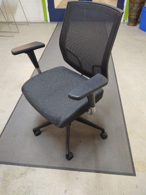 C61750 - Sit-on-it Task Chairs