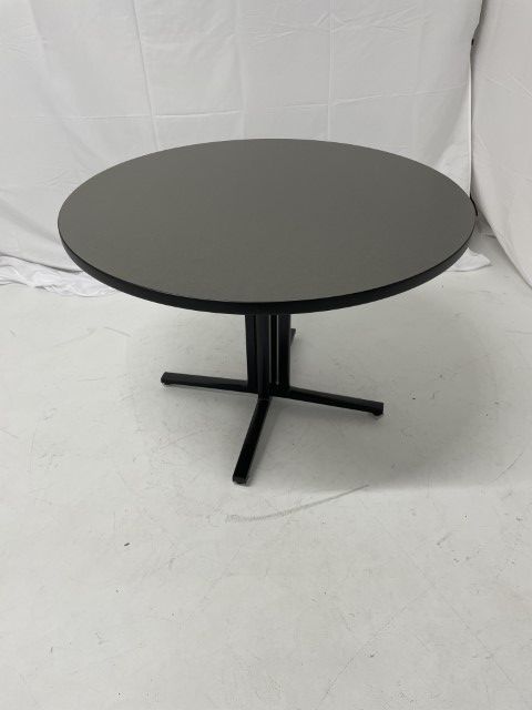 T12320 - 42" Round Tables