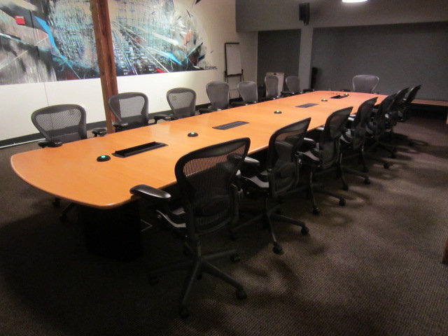 T6035 - Vecta Conference Table