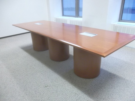Knoll Conference Tables