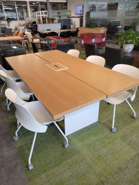 T12248 - Modern Conference Table
