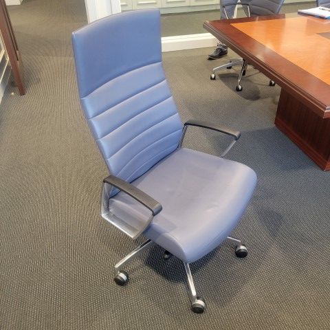 C61948 - Paoli Conference Chairs