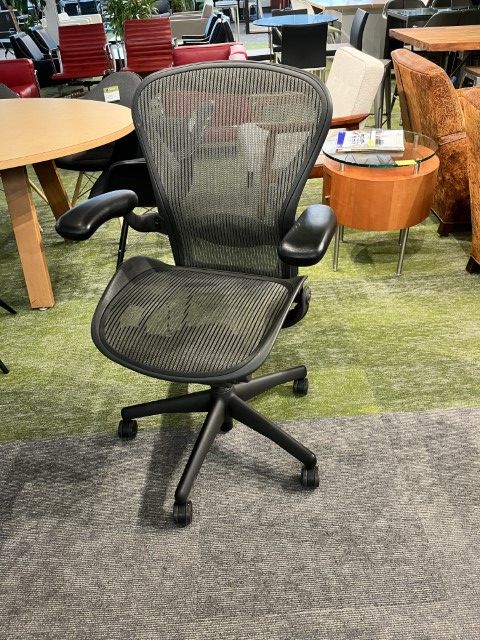 C61714 - Herman Miller Aeron Chairs