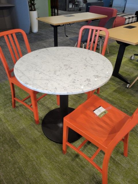 T12231 - Marble Round Table