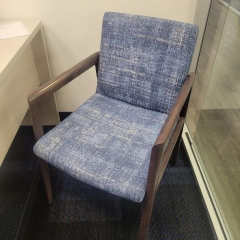 C61953 - Gunlocke Side Chair