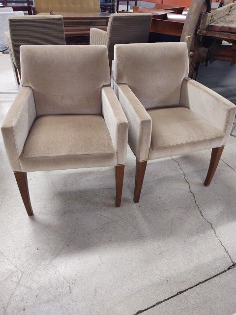 C61757 - Bernhardt Side Seating