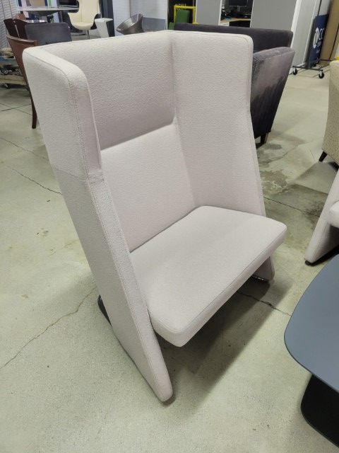 R6307 - Keilhauer High Back Tub Chair