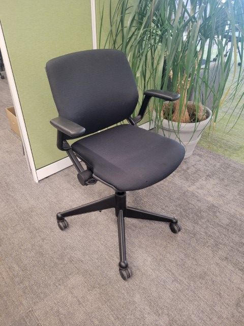 C61781 - Coalesse Nesting Chair