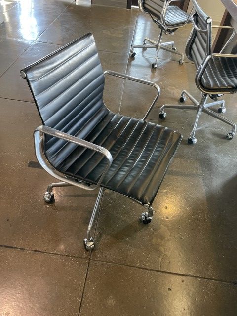 C61699 - Herman Miller Aluminum Group Chairs