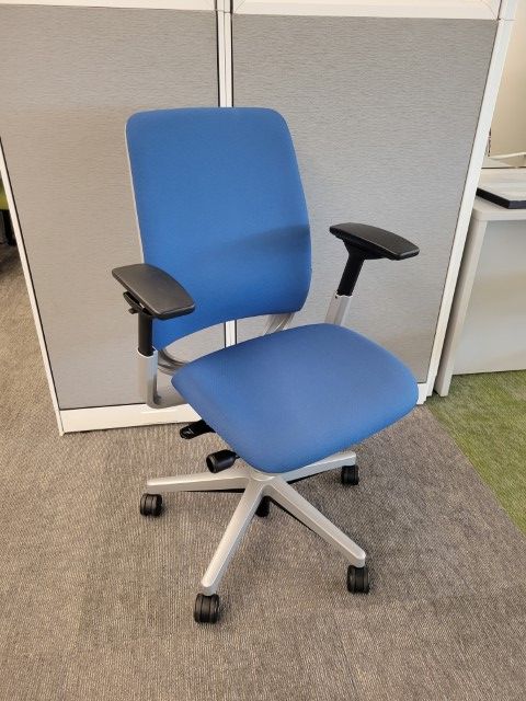 C61653 - Steelcase Amia Chairs