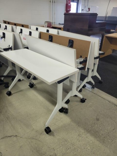 TT12034 - Hon Training Tables