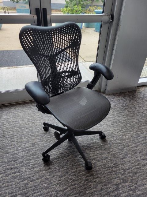 C61679 - Herman Miller Mirra Chairs