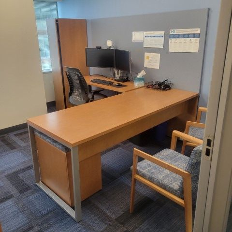 D12272 - Gunlocke Sit-Stand Desk Sets