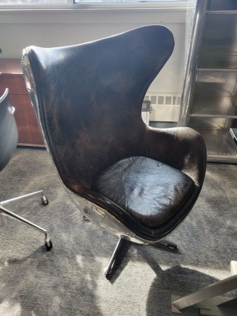R6342 - Leather "Egg" Chair