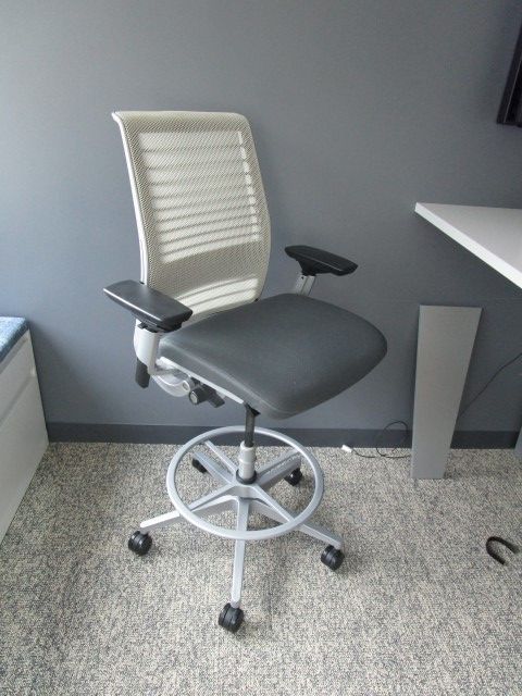 CD6221 - Steelcase Think Stools
