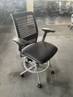 CD6161 - Steelcase Think Stools
