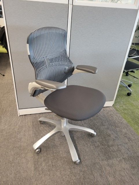 C61608 - Knoll Generation Desk Chairs