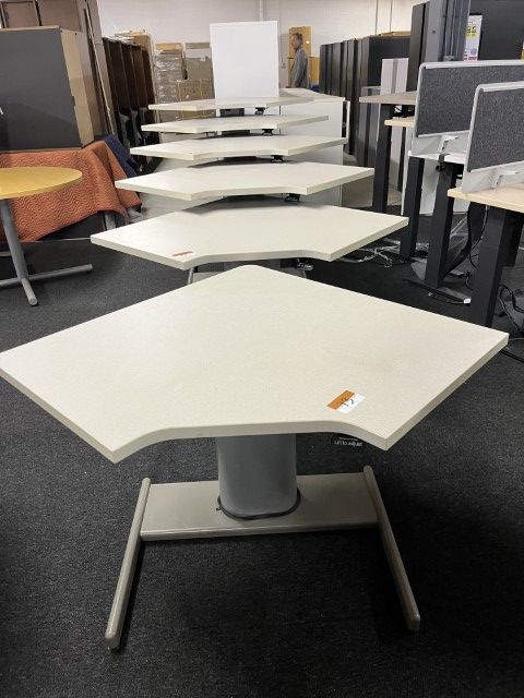 D12183 - Steelcase Sit-Stand Corner Worksurface