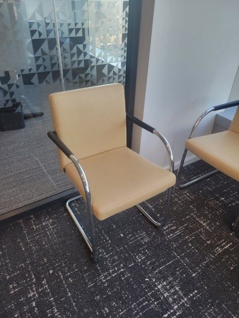 C61865 - Vitra Visasoft Seating