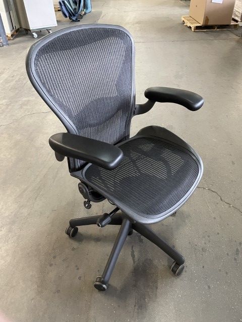 C61811 - Aeron Chairs by Herman Miller