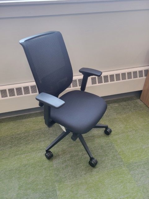 C61772 - Steelcase Reply Chairs