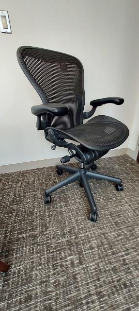 C61586 - Herman Miller Aeron Chairs