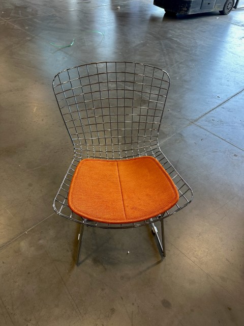 C61894 - Metal Side Chairs