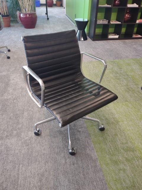 C61572 - Herman Miller Eames Chairs