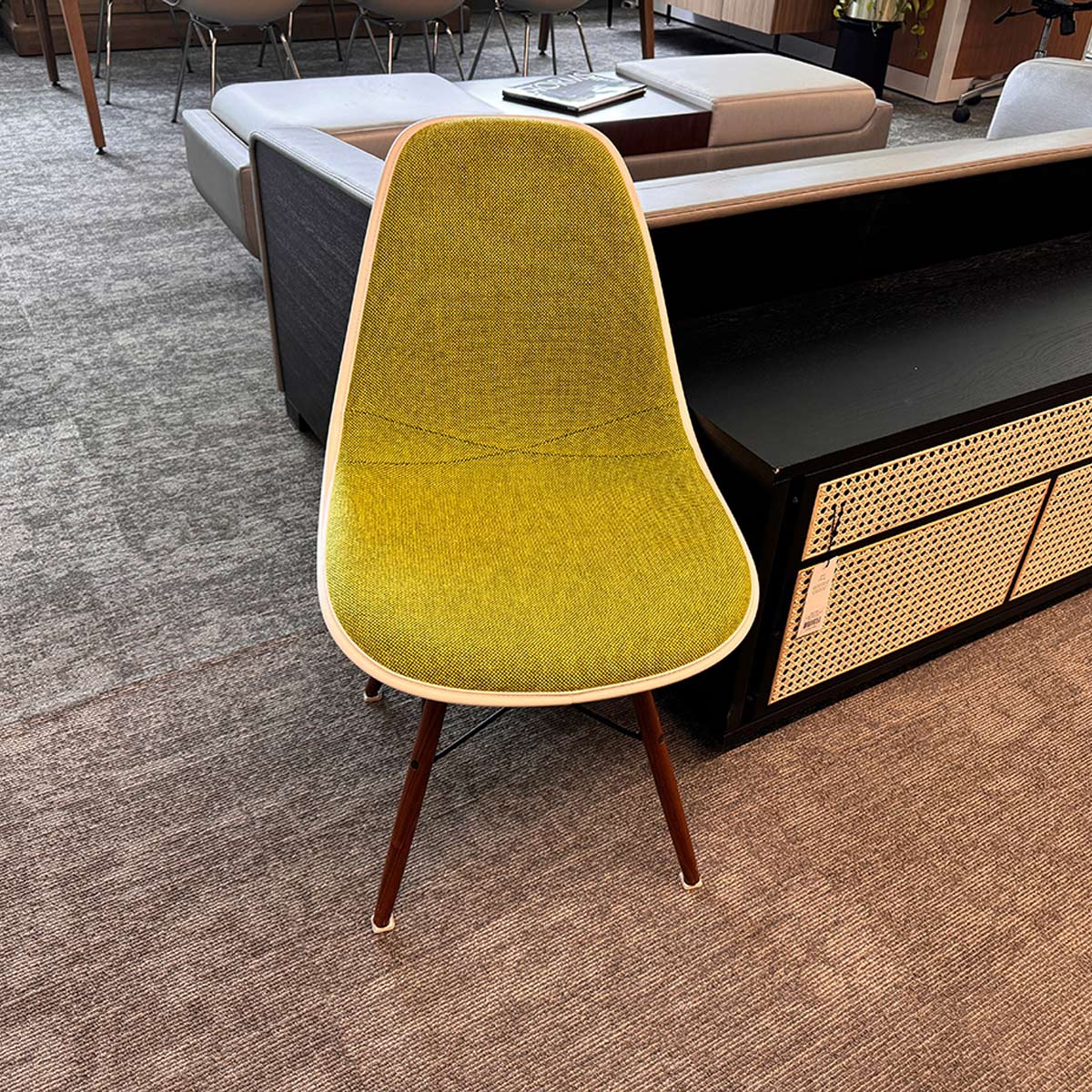 C61861 - Herman Miller Eames Side Chairs