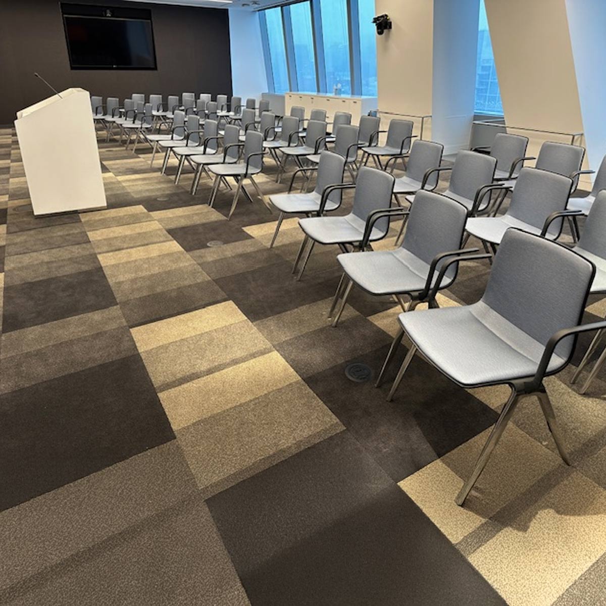 C61905 - Davis Stack Chairs