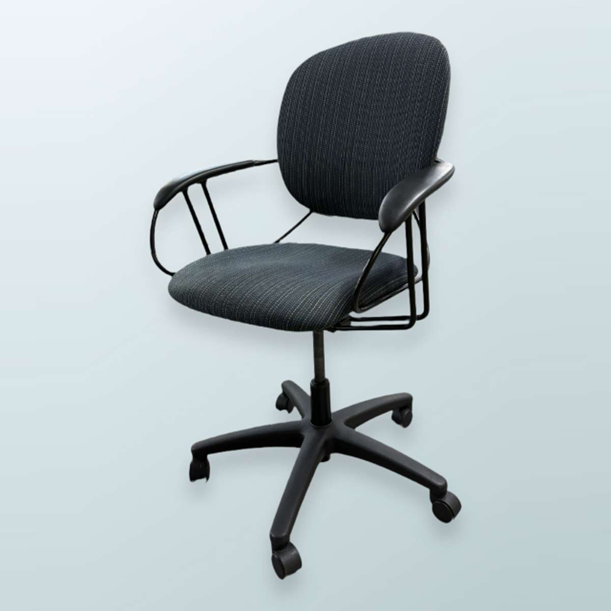 C61925 - Steelcase Uno Chairs