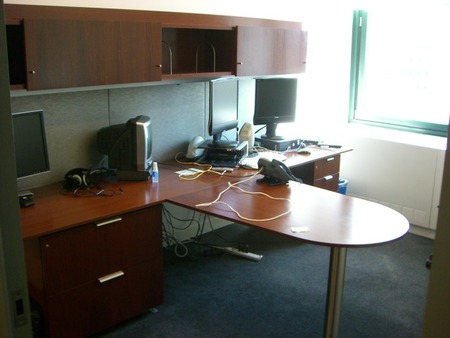 D3044 - Herman Miller Vivo Desk Sets