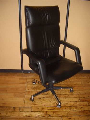 C1250 - Vitra Leather Executive Desk Chairs