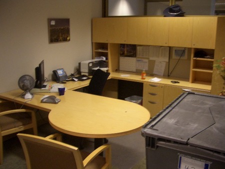 D1135 - Steelcase Office Desk Sets
