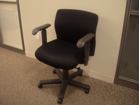 C1056 - Knoll Bulldog Desk Chairs