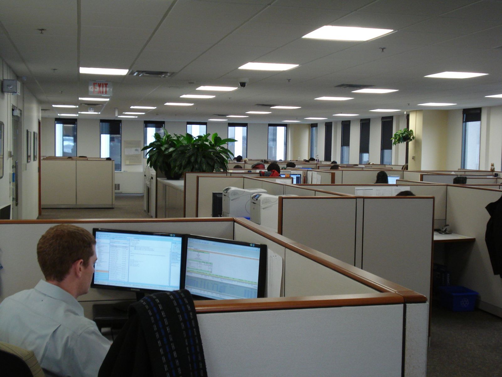 W6064 - Knoll Used Cubicles
