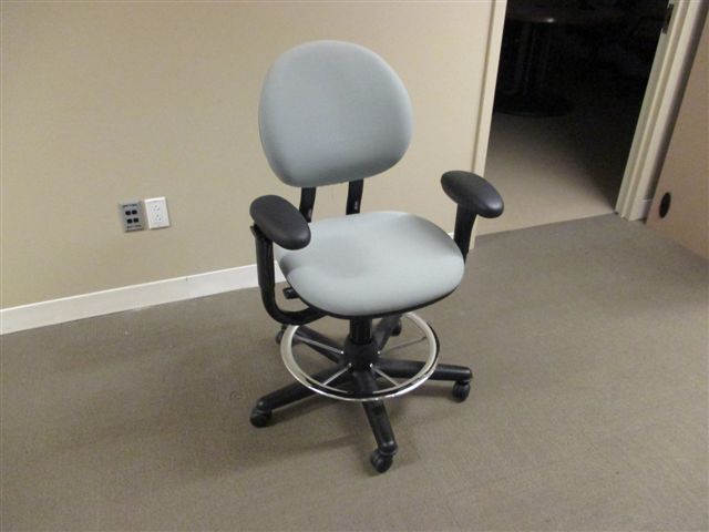 C6033L - Steelcase Criterion Stools