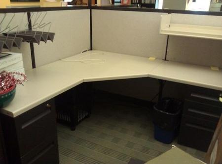 W3024 - Steelcase Avenir Workstations