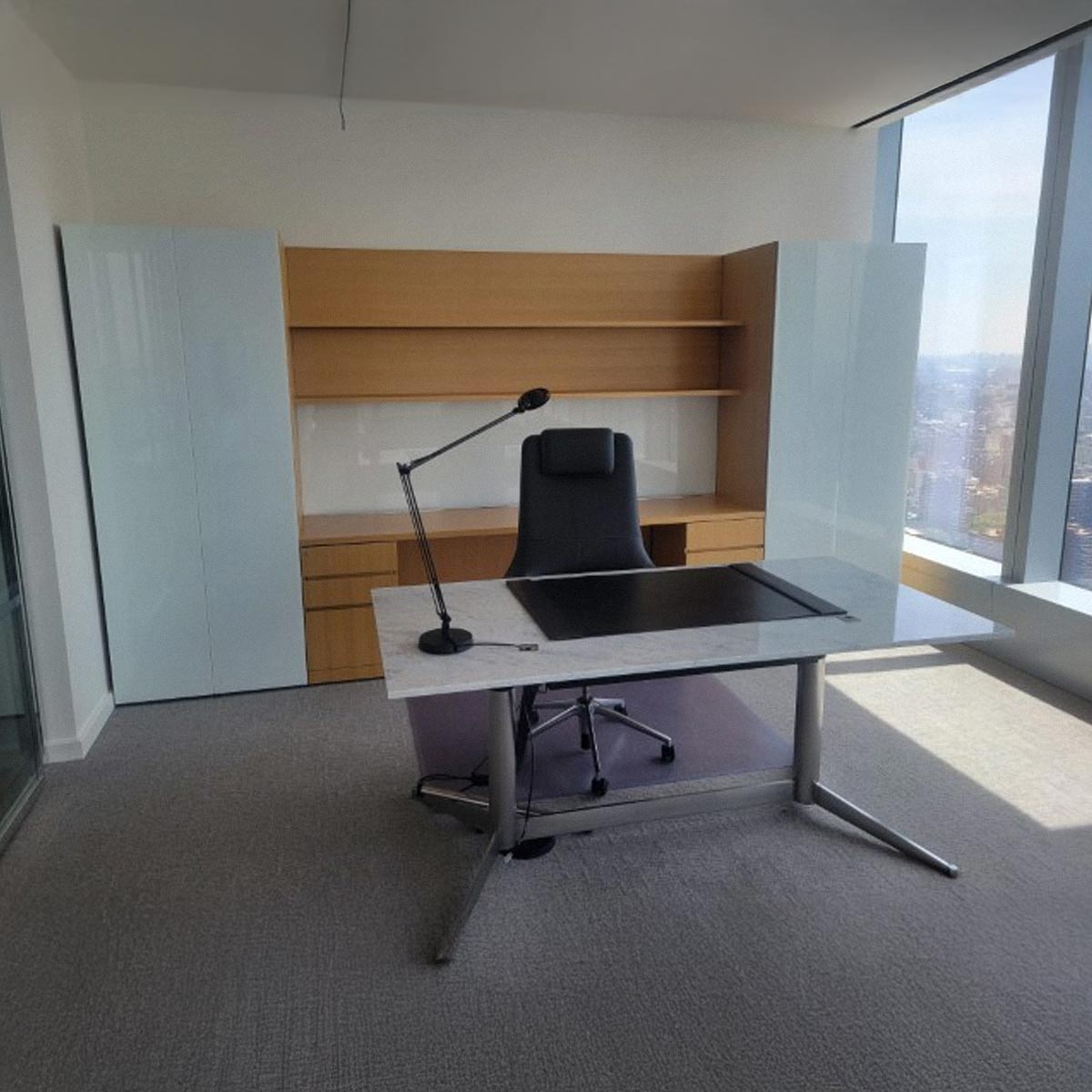 D12241 - Geiger Executive Desk Set