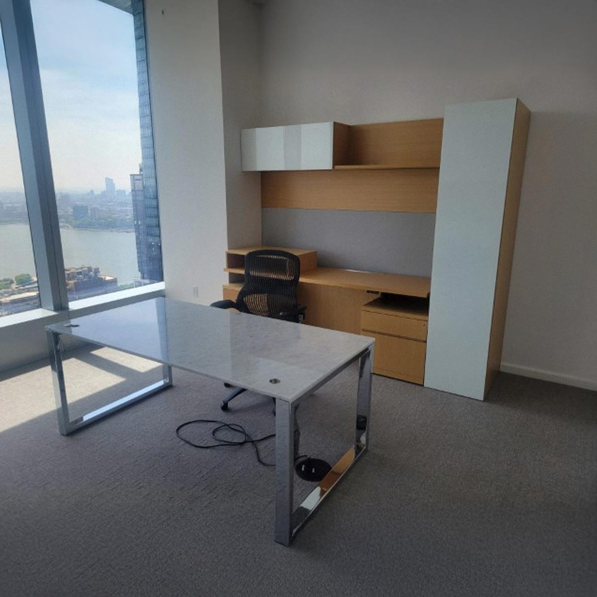 D12242 - Geiger Executive Desk Set