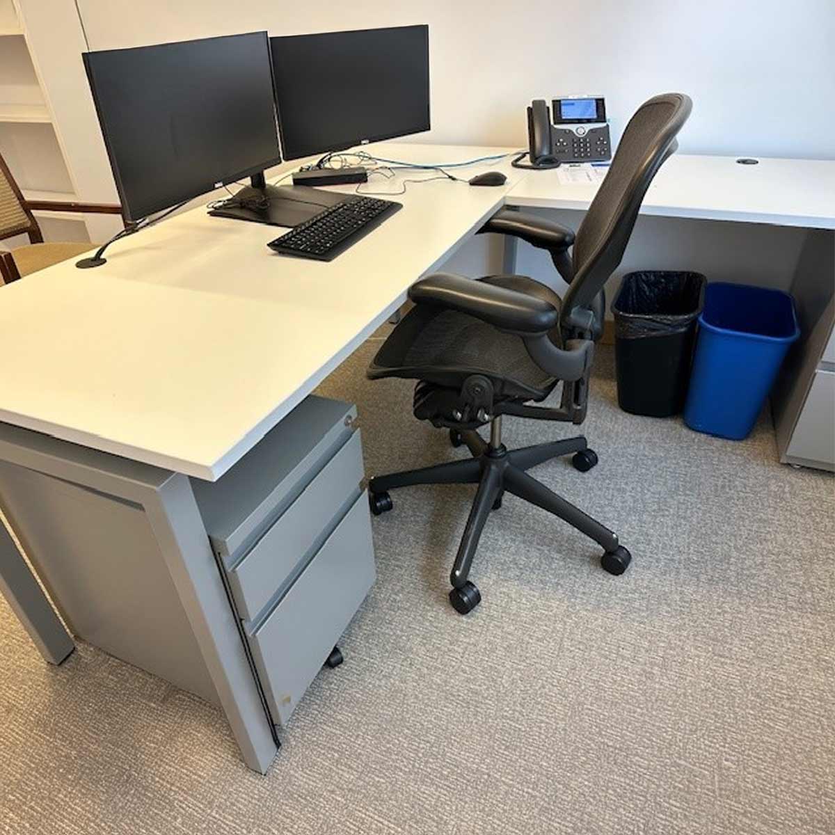 D12262 - Gateway L-Shape Desk Sets