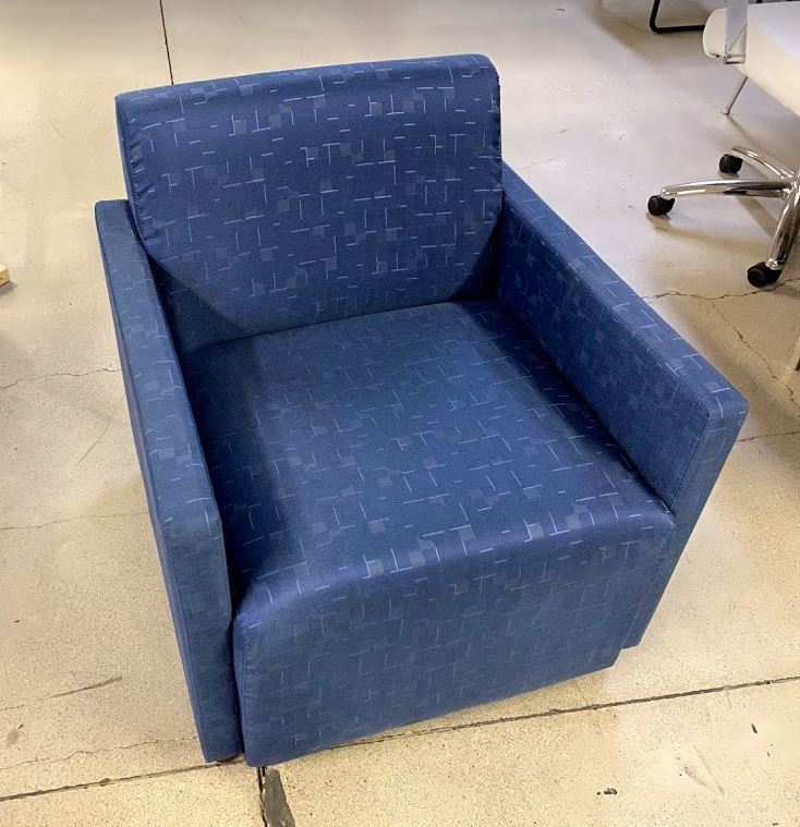 R6232 - Blue Pattern Club Chair