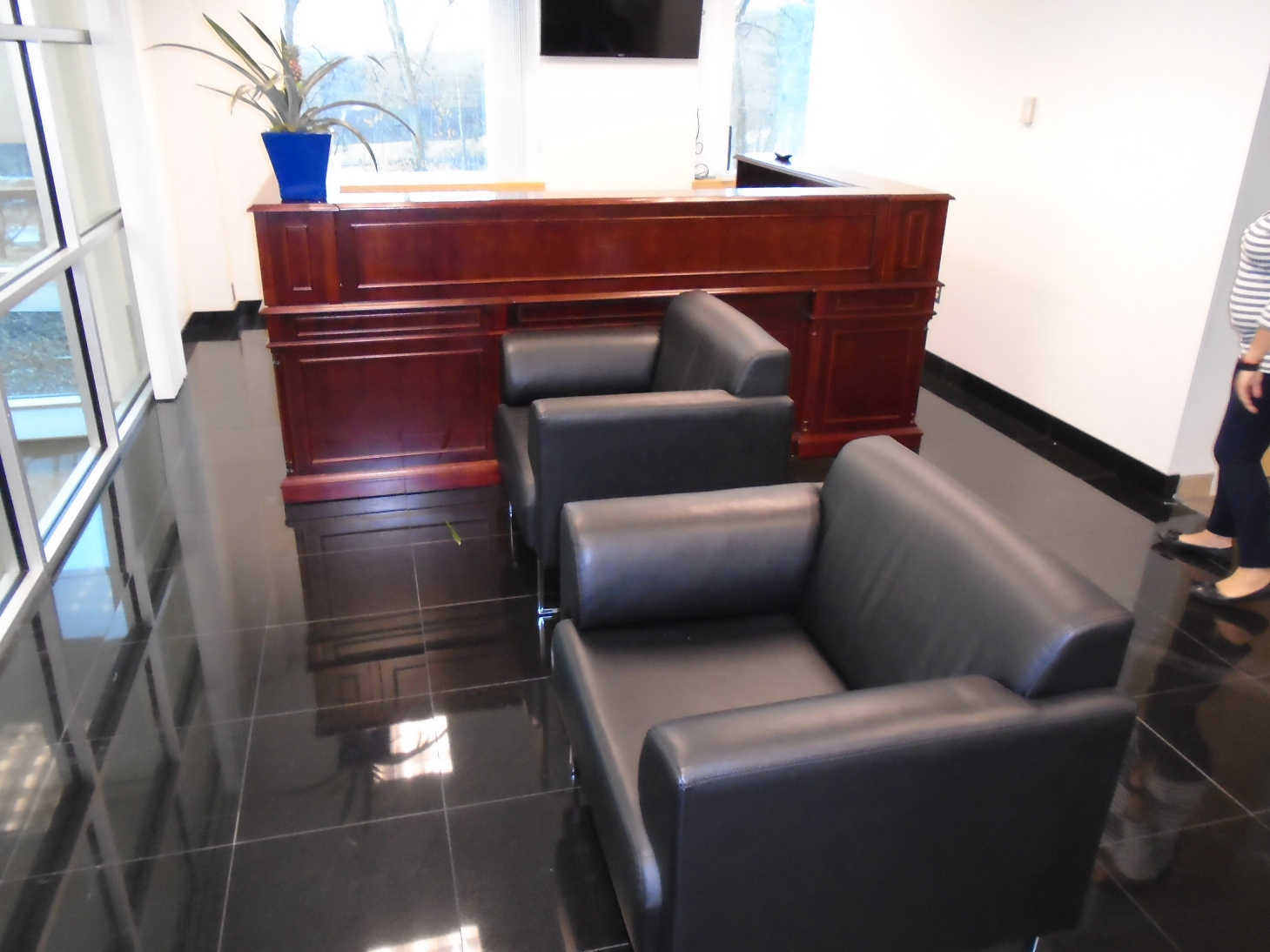 R6123C - Traditional Reception Desk