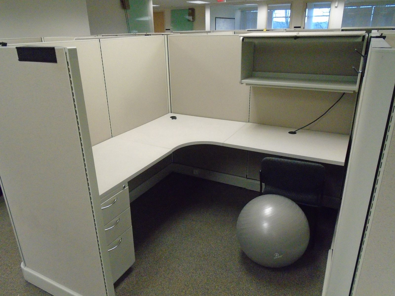 W6104A - Herman Miller AO2 Workstations