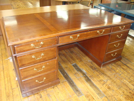 bernhardt traditional desk