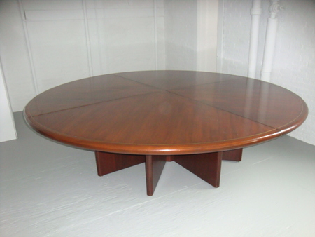 9 Ft Round Meeting Table