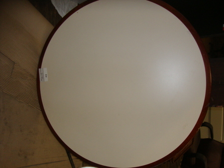 Round Meeting Tables