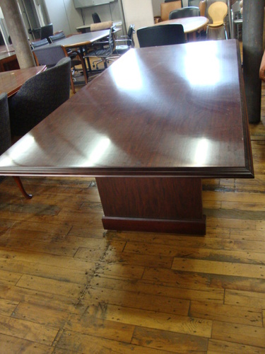T2875 - Meeting Table