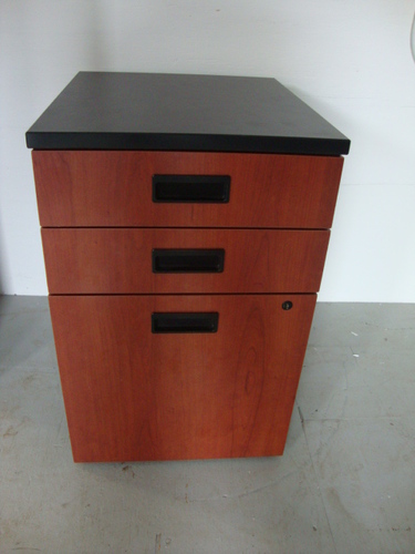 F3027 - Laminate Pedestals