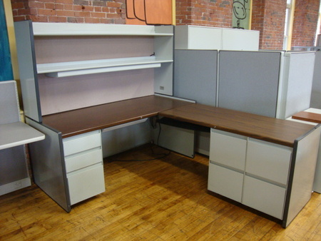 D3065 - Steelcase 9000 Desks